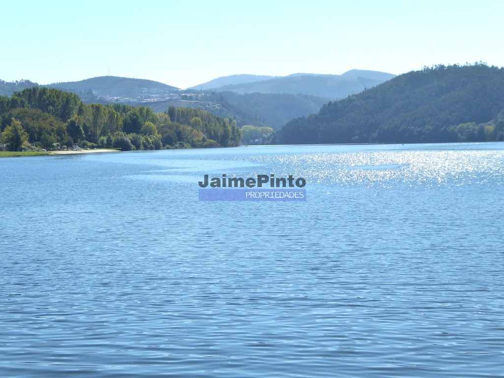 Terreno p/ contr. altura